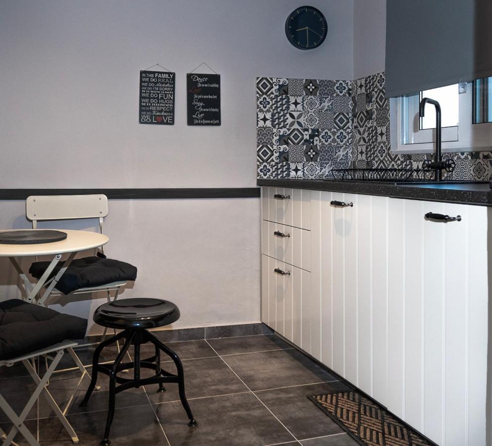 Yasemi Superb Two Floor Apartment Candia Esterno foto
