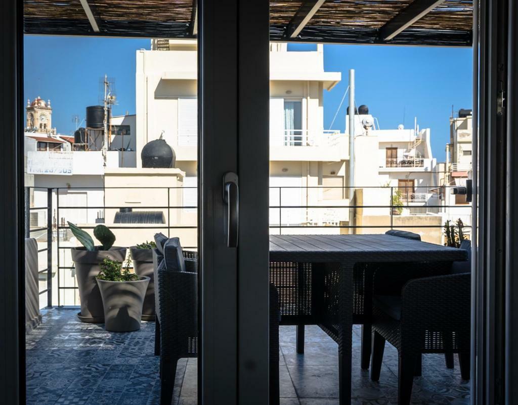 Yasemi Superb Two Floor Apartment Candia Esterno foto